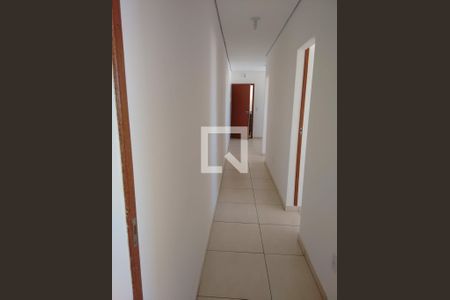 Corredor de apartamento à venda com 2 quartos, 65m² em Chácara Contagem, Contagem