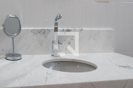 Apartamento à venda com 105m², 2 quartos e 2 vagas Apartamento à venda com 105m², 2 quartos e 2 vagasBanheiro Social