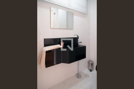 Apartamento à venda com 105m², 2 quartos e 2 vagas Apartamento à venda com 105m², 2 quartos e 2 vagasLavabo
