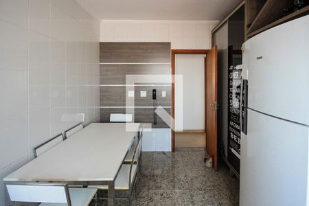 Apartamento à venda com 125m², 4 quartos e 3 vagasCozinha