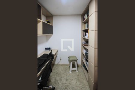 Apartamento à venda com 125m², 4 quartos e 3 vagasEscritório