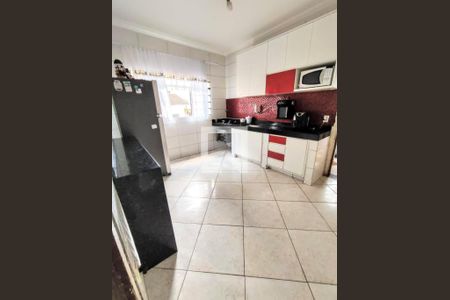 Casa à venda com 455m², 7 quartos e 2 vagas Casa à venda com 455m², 7 quartos e 2 vagasCozinha