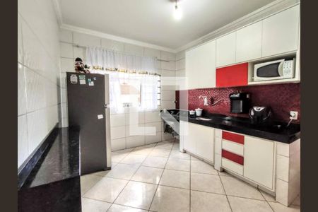 Casa à venda com 455m², 7 quartos e 2 vagas Casa à venda com 455m², 7 quartos e 2 vagasCozinha