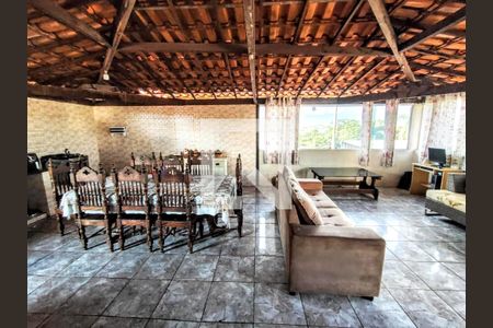 Casa à venda com 455m², 7 quartos e 2 vagas Casa à venda com 455m², 7 quartos e 2 vagasÁrea comum