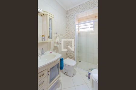 Casa à venda com 220m², 3 quartos e 3 vagasBanheiro 1