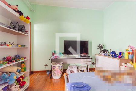 Casa à venda com 220m², 3 quartos e 3 vagasSuíte