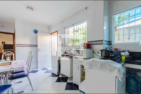 Casa à venda com 220m², 3 quartos e 3 vagasCozinha