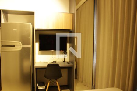 Quarto - Tv e Armario de kitnet/studio para alugar com 1 quarto, 20m² em Jardim Paulista, São Paulo