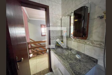 Casa à venda com 250m², 6 quartos e 2 vagasbanheiro social segundo andar