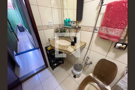 Casa à venda com 250m², 6 quartos e 2 vagasBanheiro Social