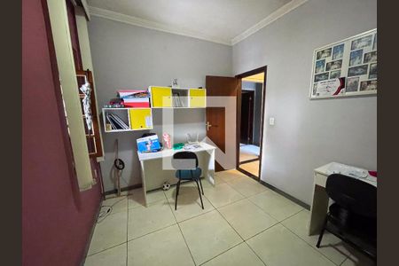 Casa à venda com 250m², 6 quartos e 2 vagasQuarto 3