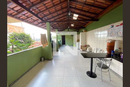 Casa à venda com 250m², 6 quartos e 2 vagasÁrea gourmet