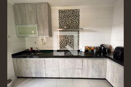 Casa à venda com 250m², 6 quartos e 2 vagasCozinha