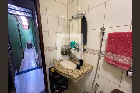 Casa à venda com 250m², 6 quartos e 2 vagasBanheiro Social