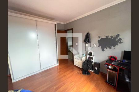 Casa à venda com 250m², 6 quartos e 2 vagasquarto 5