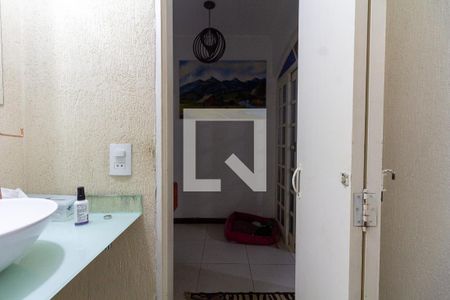 Lavabo de casa para alugar com 4 quartos, 128m² em Jaguaribe, Osasco