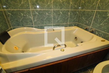 Apartamento para alugar com 70m², 2 quartos e sem vagaBanheiro da Suíte - banheira