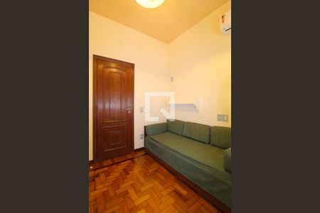 Quarto 1 de apartamento para alugar com 2 quartos, 70m² em Copacabana, Rio de Janeiro