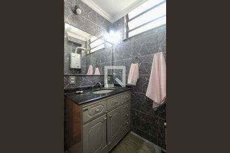 Apartamento para alugar com 70m², 2 quartos e sem vagaBanheiro social