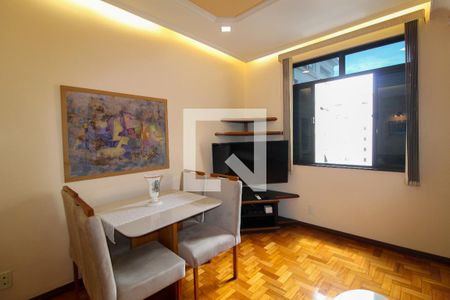 Sala de apartamento para alugar com 2 quartos, 70m² em Copacabana, Rio de Janeiro