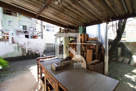 Casa à venda com 299m², 2 quartos e 2 vagasQuintal