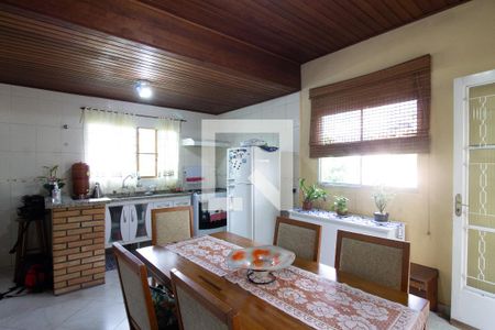 Casa à venda com 299m², 2 quartos e 2 vagasCozinha