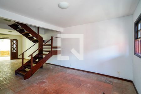 Sala de casa à venda com 4 quartos, 262m² em Itaipu, Niterói