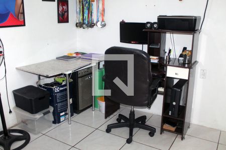 Casa à venda com 150m², 3 quartos e 2 vagasEscritório