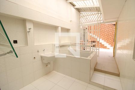 Casa à venda com 450m², 6 quartos e 3 vagasÁrea de Serviço 2