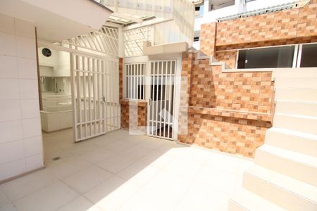 Casa à venda com 450m², 6 quartos e 3 vagasÁrea de Serviço 2