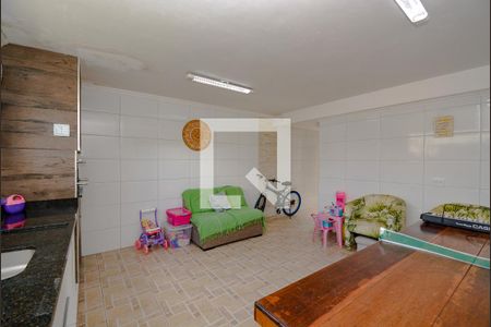 Casa à venda com 240m², 3 quartos e 2 vagasQuintal - churrasqueira