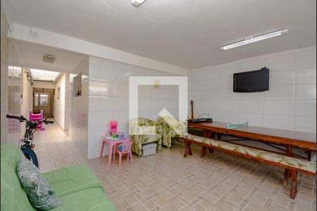 Casa à venda com 240m², 3 quartos e 2 vagasQuintal - churrasqueira