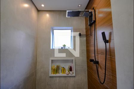 Casa à venda com 240m², 3 quartos e 2 vagasBanheiro