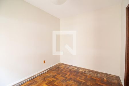 Quarto de apartamento à venda com 1 quarto, 50m² em Passo da Areia, Porto Alegre