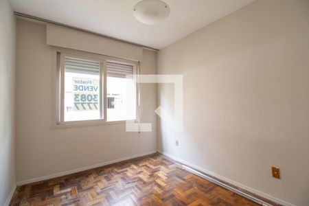 Quarto de apartamento à venda com 1 quarto, 50m² em Passo da Areia, Porto Alegre