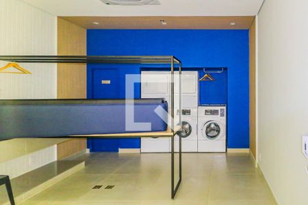 Studio à venda com 33m², 1 quarto e sem vaga Studio à venda com 33m², 1 quarto e sem vagaÁrea comum - Lavanderia