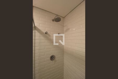 Banheiro de kitnet/studio à venda com 1 quarto, 26m² em Vila Nova Conceição, São Paulo