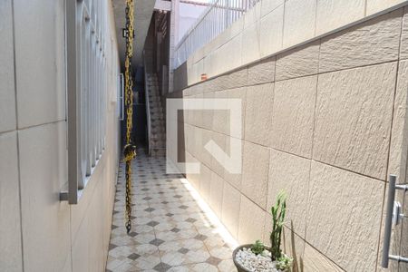 Casa para alugar com 260m², 4 quartos e 2 vagas Casa para alugar com 260m², 4 quartos e 2 vagasCorredor