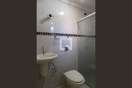 Casa para alugar com 260m², 4 quartos e 2 vagas Casa para alugar com 260m², 4 quartos e 2 vagasBanheiro da Suíte 2