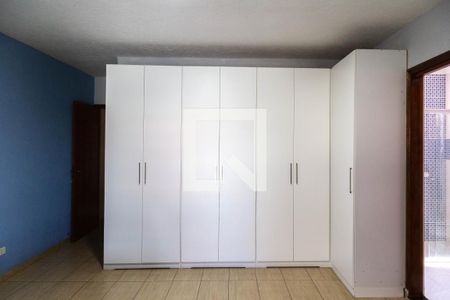 Casa para alugar com 260m², 4 quartos e 2 vagas Casa para alugar com 260m², 4 quartos e 2 vagasSuíte 1