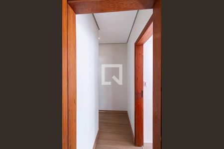 Corredor de apartamento à venda com 2 quartos, 55m² em Castelo, Belo Horizonte