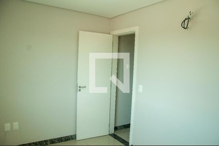 Casa à venda com 100m², 2 quartos e 2 vagas Casa à venda com 100m², 2 quartos e 2 vagasQuarto 2