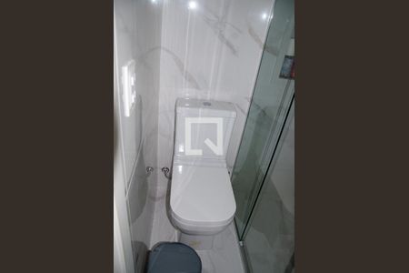 Casa à venda com 100m², 2 quartos e 2 vagas Casa à venda com 100m², 2 quartos e 2 vagasBanheiro