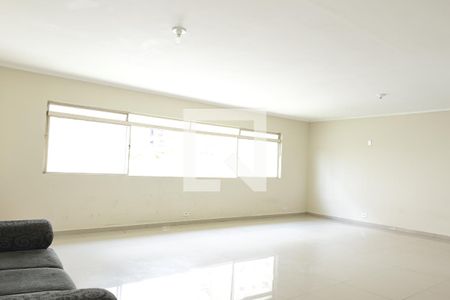 Casa à venda com 250m², 4 quartos e 3 vagasSala