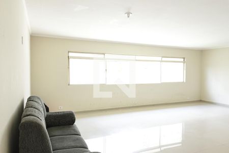 Casa à venda com 250m², 4 quartos e 3 vagasSala