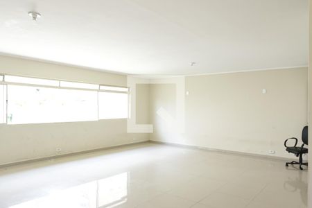 Casa à venda com 250m², 4 quartos e 3 vagasSala