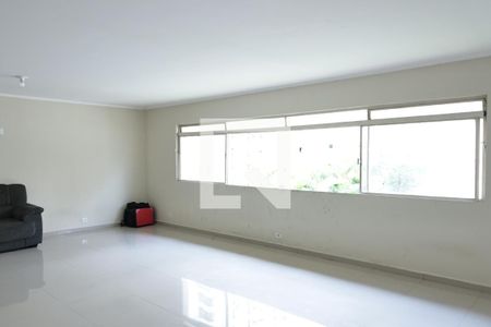 Casa à venda com 250m², 4 quartos e 3 vagasSala