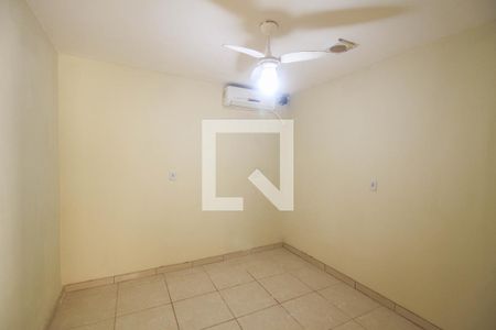 Quarto 1 de casa para alugar com 2 quartos, 60m² em Centro, Nilópolis