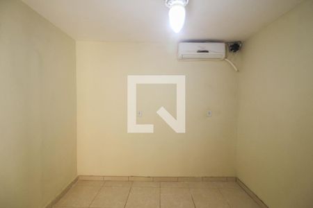 Quarto 1 de casa para alugar com 2 quartos, 60m² em Centro, Nilópolis