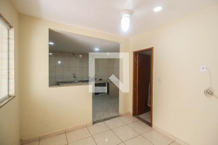 Sala de casa para alugar com 2 quartos, 60m² em Centro, Nilópolis